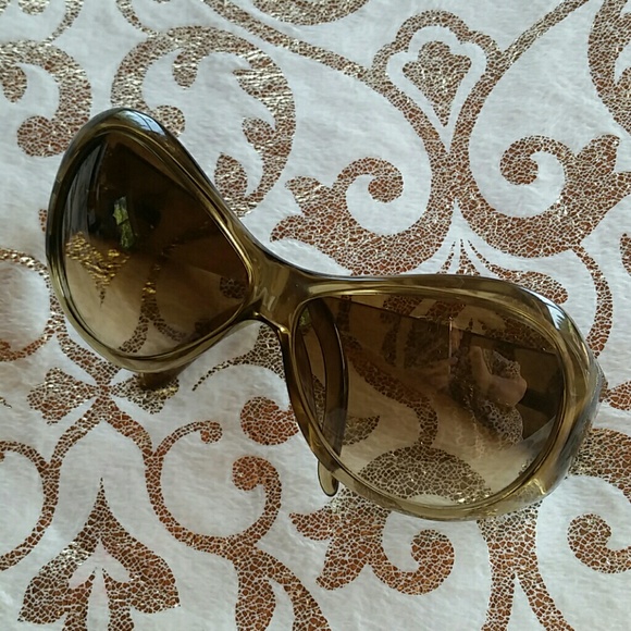 Gucci Accessories - AUTHENTIC GUCCI SUNGLASSES